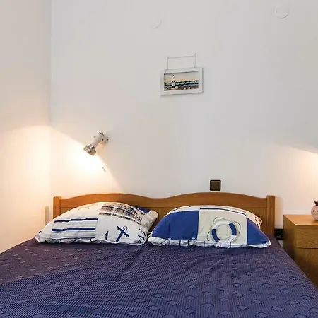 One-bedroom In 公寓